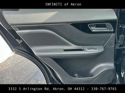 Used 2018 Jaguar F-PACE R-Sport image 36