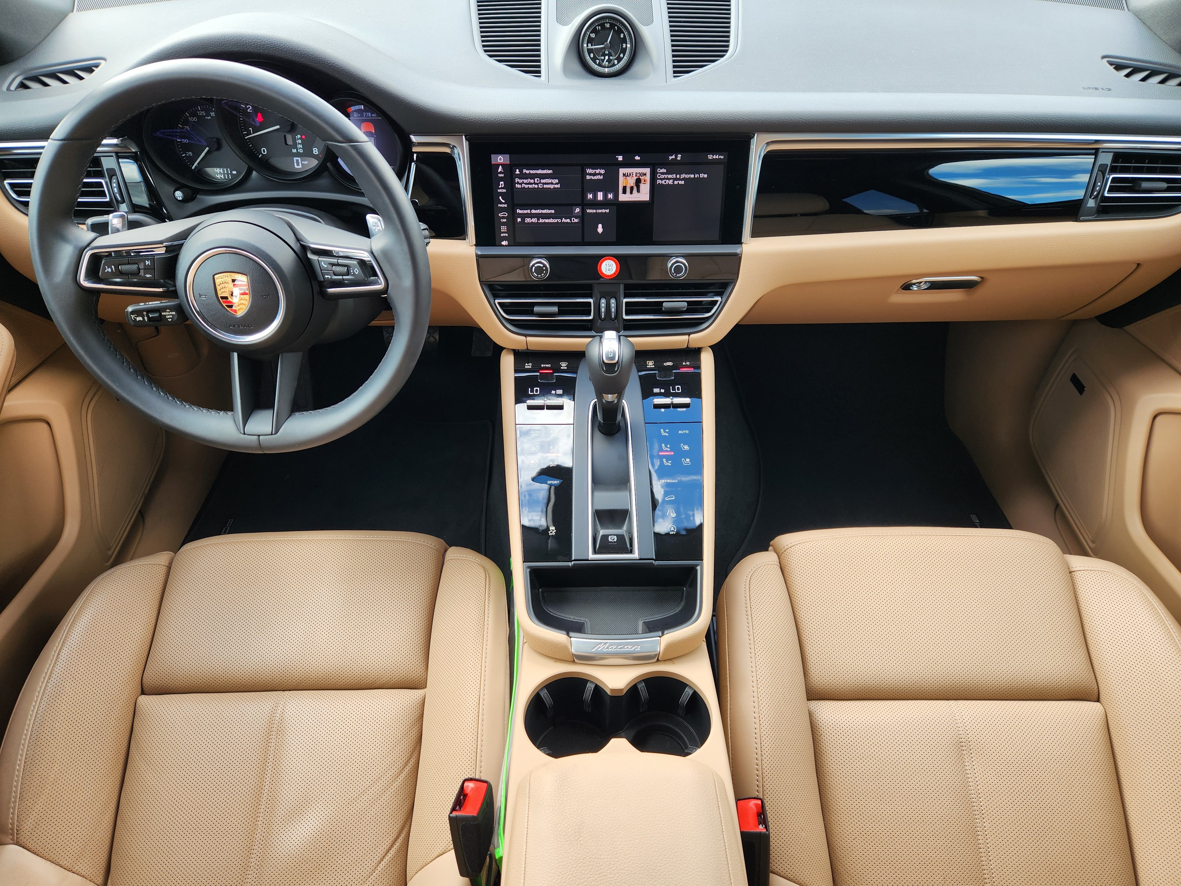 Certified 2026 Porsche Macan AWD/4WD image 28