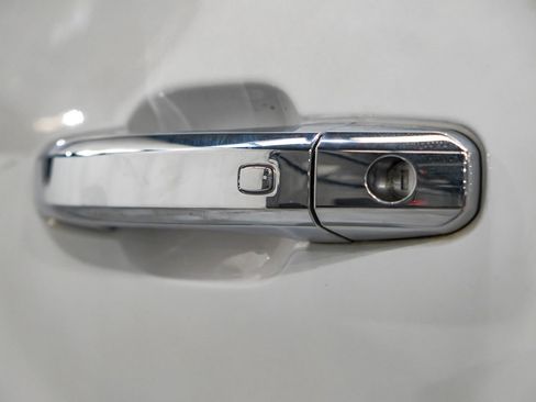 Used 2022 Chevrolet Silverado 3500 High Country image 42