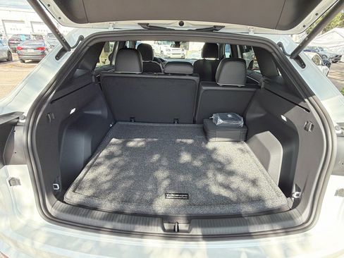 New 2026 Volkswagen Atlas Cross Sport SEL Premium R-Line image 12