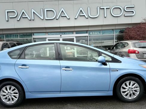 Used 2013 Toyota Prius Prime Plug-In Hybrid image 8