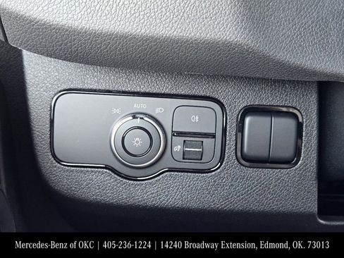 Used 2025 Mercedes-Benz Sprinter 2500 image 22