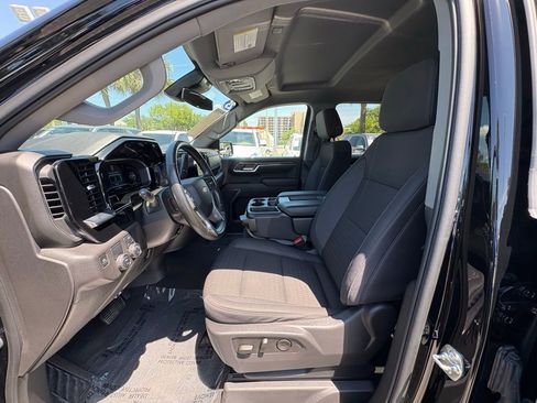 Used 2025 Chevrolet Silverado 1500 LT RWD image 13