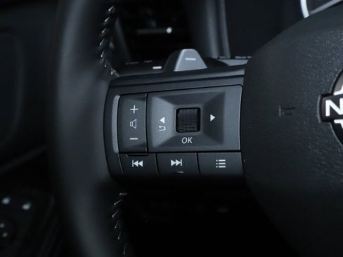 Certified 2026 Nissan Rogue SV image 21