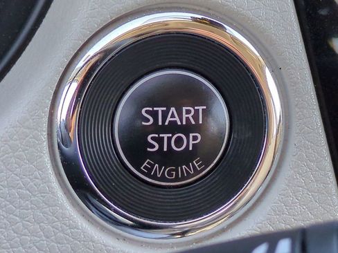 Used 2017 Nissan Rogue Sport SL w/ SL Premium Package image 31