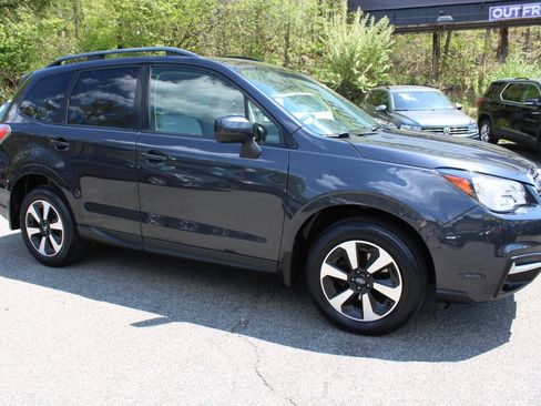 Used 2018 Subaru Forester 2.5i Premium w/ Protection Package #1 AWD/4WD image 5