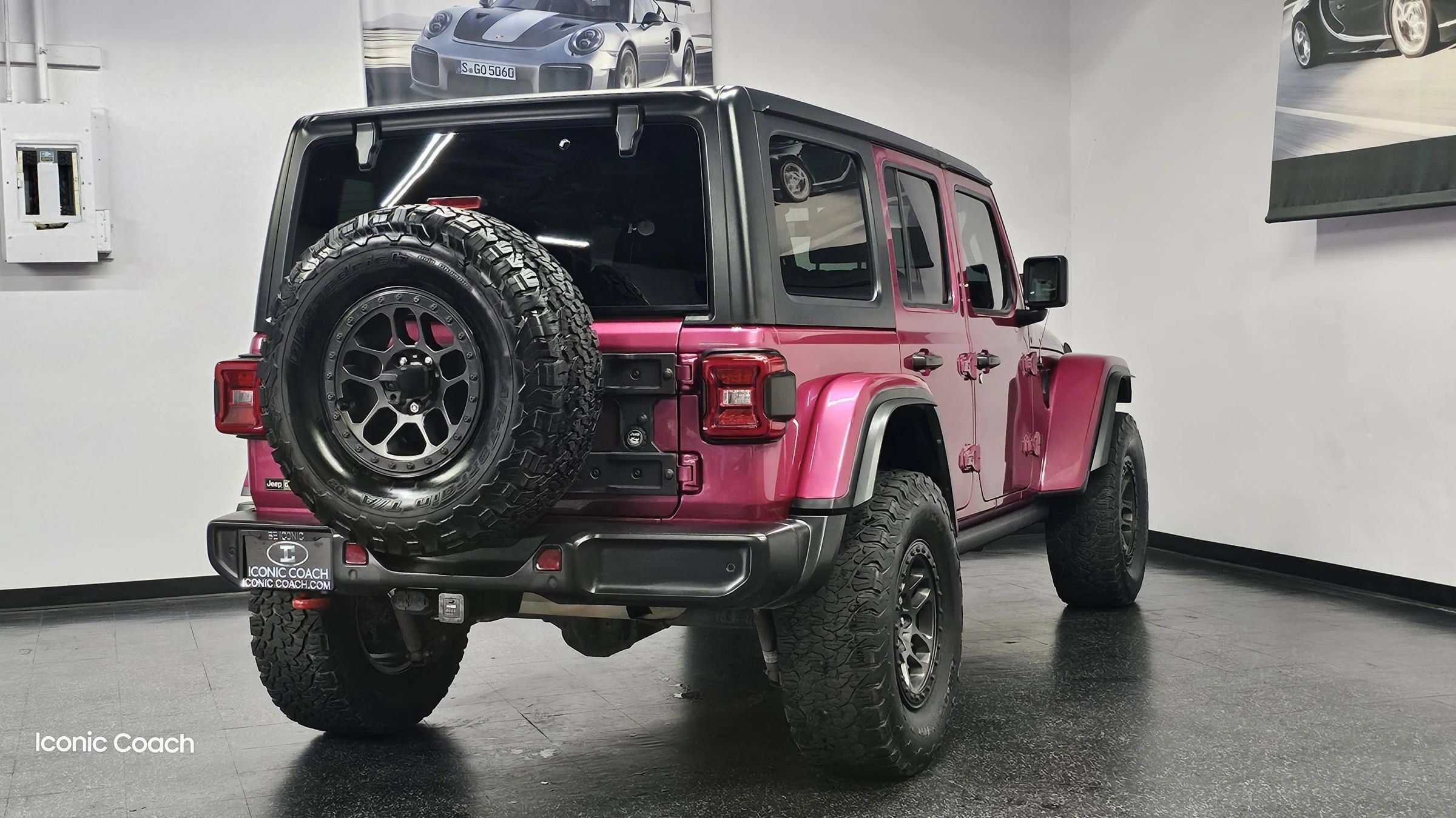 Used 2021 Jeep Wrangler Unlimited Rubicon w/ Xtreme Recon 35" Tire Package AWD/4WD image 34
