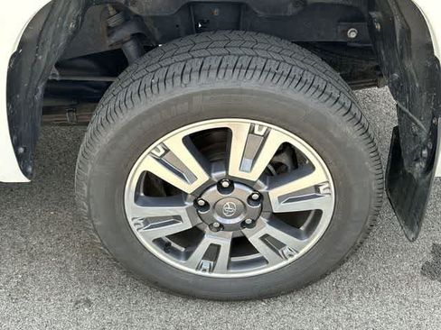 Used 2021 Toyota Tundra Platinum AWD/4WD image 5