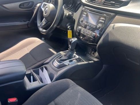 Used 2017 Nissan Rogue Sport S w/ S Appearance Package AWD/4WD image 7