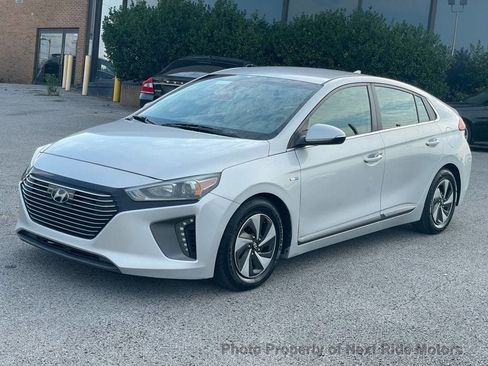 Used 2018 Hyundai Ioniq SEL w/ SEL Tech Package 02 FWD image 3