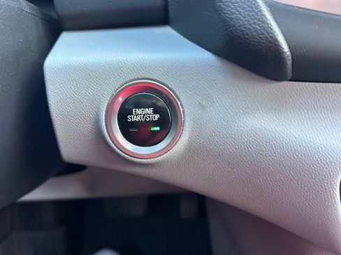 Used 2021 GMC Terrain SLE w/ Driver Convenience Package FWD image 19