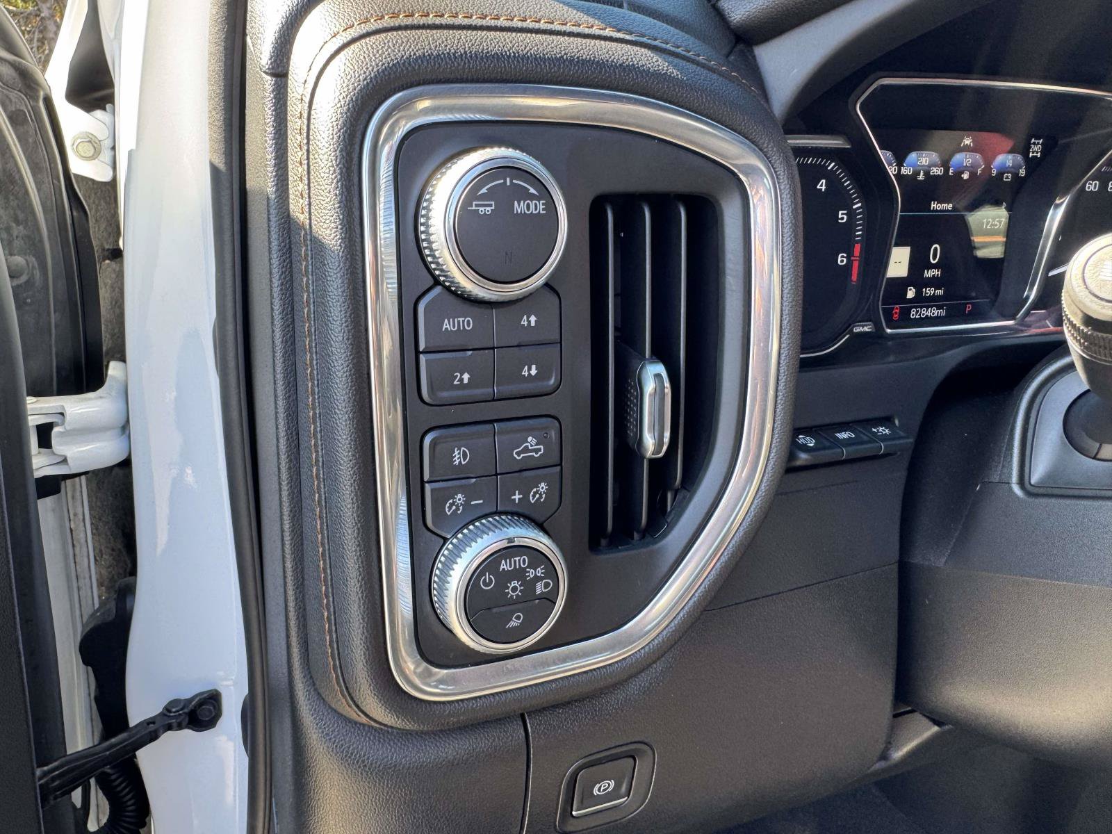 Used 2020 GMC Sierra 1500 AT4 w/ AT4 Premium Package AWD/4WD image 29
