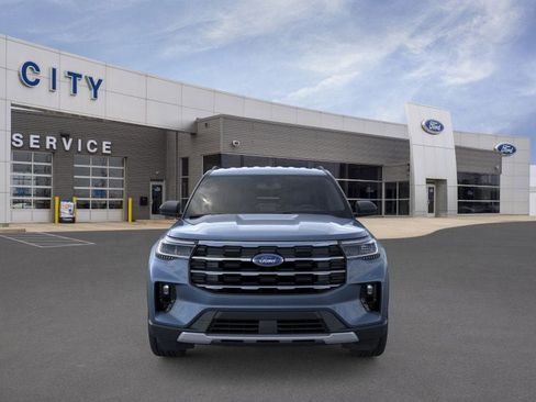 New 2026 Ford Explorer Active w/ Active Comfort Package image 2