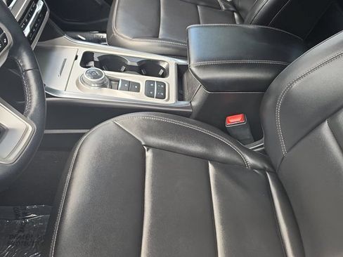 Certified 2023 Ford Explorer XLT w/ Equipment Group 202A RWD image 17