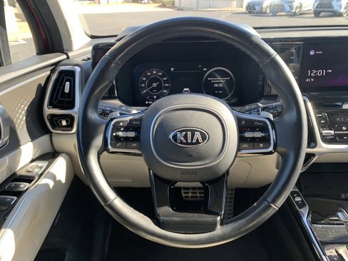 Used 2021 Kia Sorento SX image 18