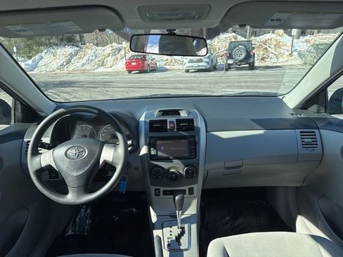 Used 2013 Toyota Corolla LE image 16