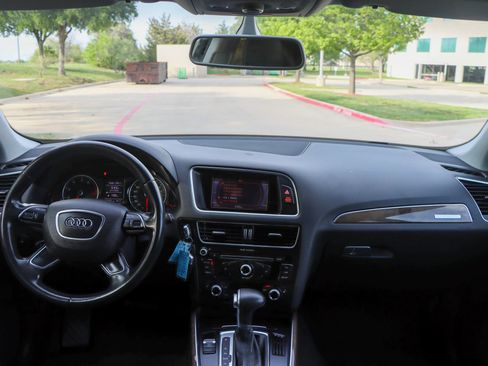 Used 2016 Audi Q5 2.0T Premium image 26