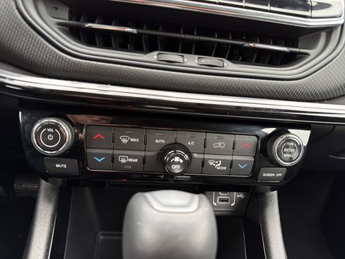 Used 2022 Jeep Compass Altitude w/ Convenience Group image 20