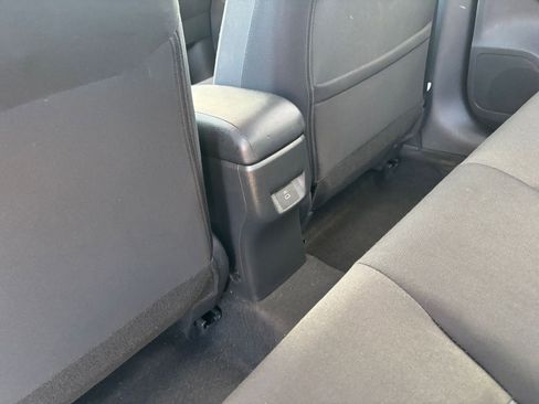 Used 2025 Nissan Versa SV image 23