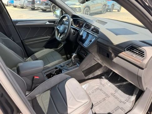 Used 2023 Volkswagen Tiguan SEL R-Line AWD/4WD image 22