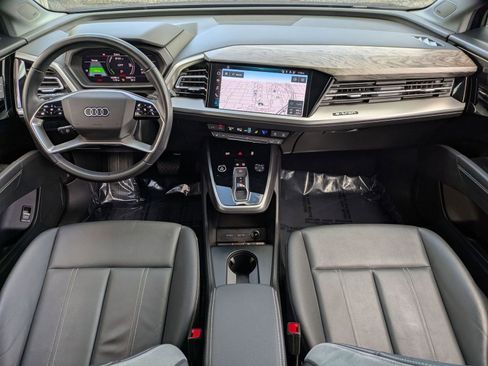 Used 2023 Audi Q4 e-tron Premium Plus w/ Premium Plus image 7