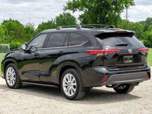 Used 2021 Toyota Highlander Limited AWD/4WD image 11