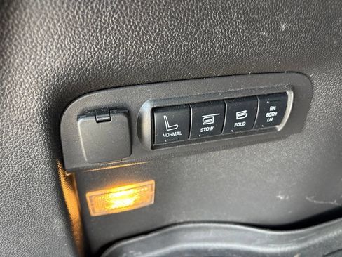 Used 2014 Ford Explorer Limited w/ Equipment Group 302A AWD/4WD image 42