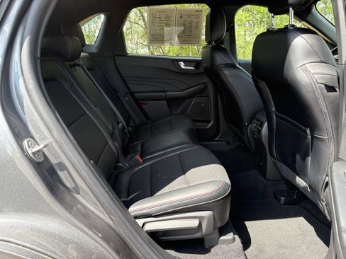 Used 2024 Ford Escape ST-Line Elite AWD/4WD image 28