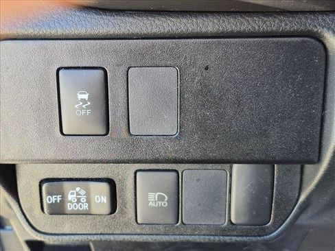 Used 2021 Toyota Tacoma SR5 RWD image 12