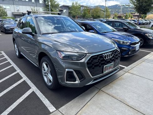 Used 2024 Audi Q5 e Premium Plus w/ Premium Plus Package AWD/4WD image 1