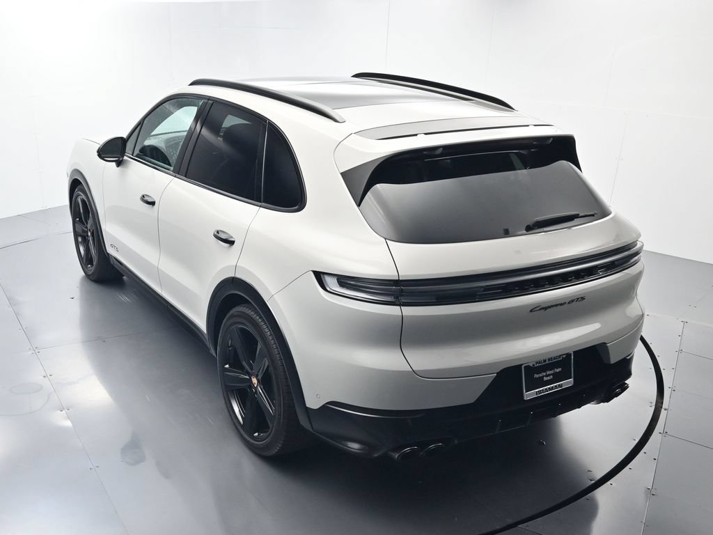 Certified 2026 Porsche Cayenne GTS AWD/4WD image 37