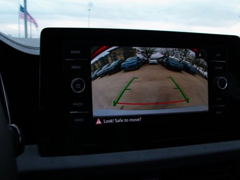 New 2026 Volkswagen Jetta SE image 19