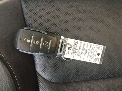 Used 2022 RAM 1500 Laramie AWD/4WD image 45