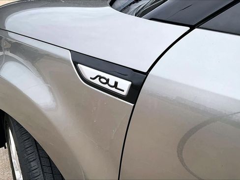 Used 2019 Kia Soul image 30