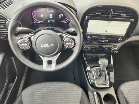 Used 2024 Kia Soul EX image 28