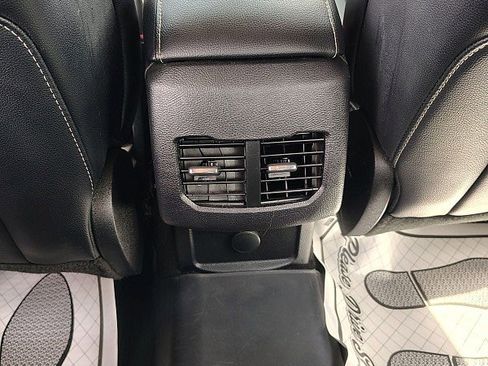 Used 2020 Ford Fusion SEL FWD image 12