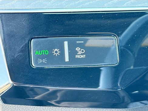 Certified 2024 Audi Q8 e-tron Premium Plus w/ Premium Plus Package image 35