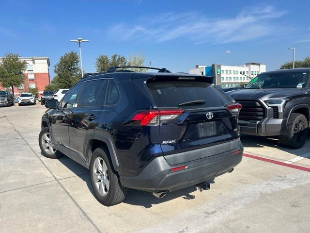 Used 2019 Toyota RAV4 XLE w/ Convenience Package FWD image 5
