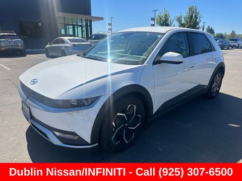 Used 2024 Hyundai Ioniq 5 SEL RWD image 2