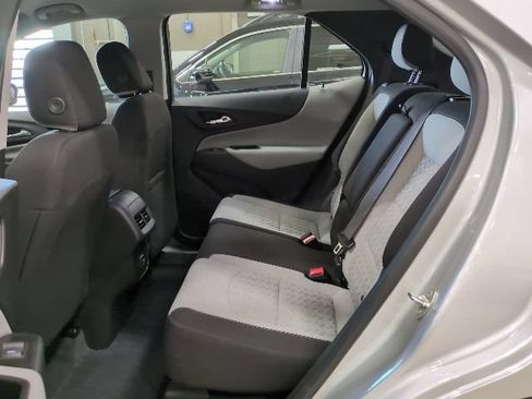 Used 2022 Chevrolet Equinox LS FWD image 14