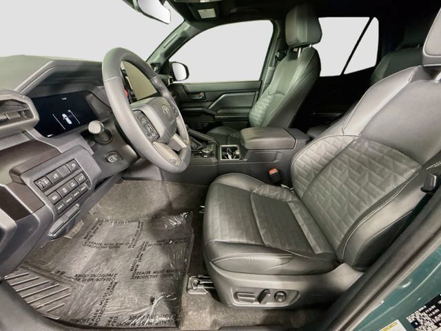 Certified 2026 Toyota 4Runner TRD Off-Road Premium AWD/4WD image 23