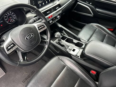 Used 2021 Kia Telluride LX FWD image 7