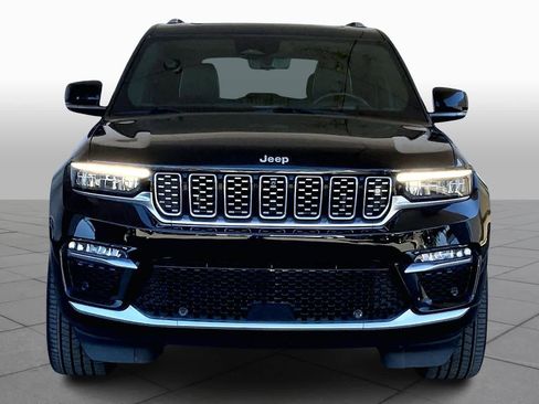 Used 2022 Jeep Grand Cherokee Summit image 4