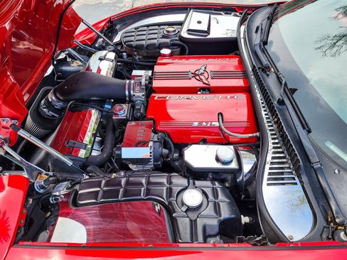 Used 2004 Chevrolet Corvette Coupe w/ Roof Package RWD image 28