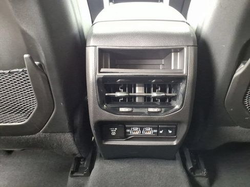 Used 2022 Jeep Grand Cherokee Trailhawk AWD/4WD image 25
