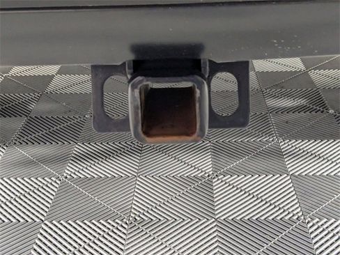 Used 2023 Nissan Titan PRO-4X w/ Pro-4x Convenience Package image 31