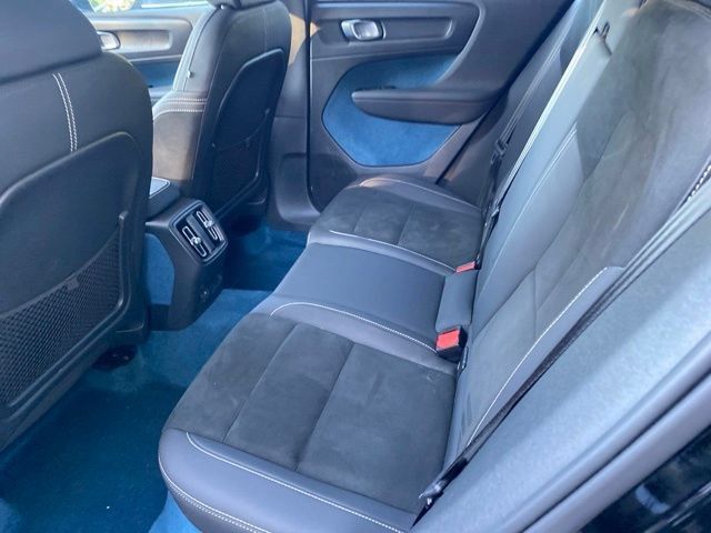 Used 2023 Volvo C40 P8 Recharge Plus AWD/4WD image 22