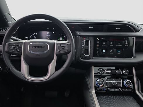 Used 2023 GMC Yukon XL Denali AWD/4WD image 13