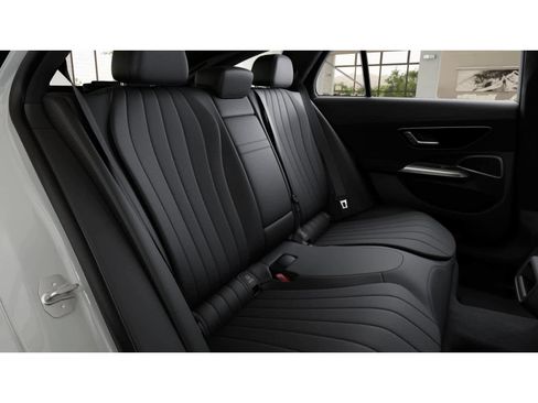 New 2026 Mercedes-Benz E 450 4MATIC All-Terrain Wagon image 4