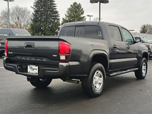 Used 2022 Toyota Tacoma SR5 image 7